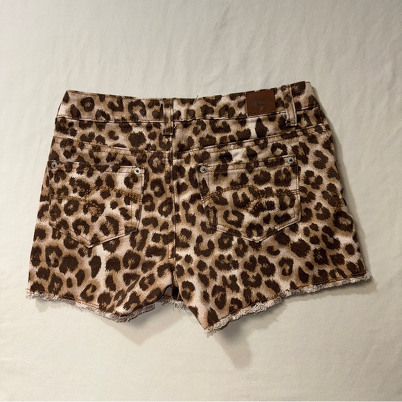 Justice Leopard Jean Shorts Girl’s 12R denim Summer Spring Animal Cat Print Cute - Picture 4 of 6